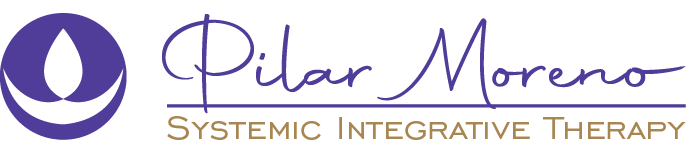 Logotipo Pilar Moreno - Systemic Integrative Therapy, em estilo de assinatura com simbolo fluido e abstrato